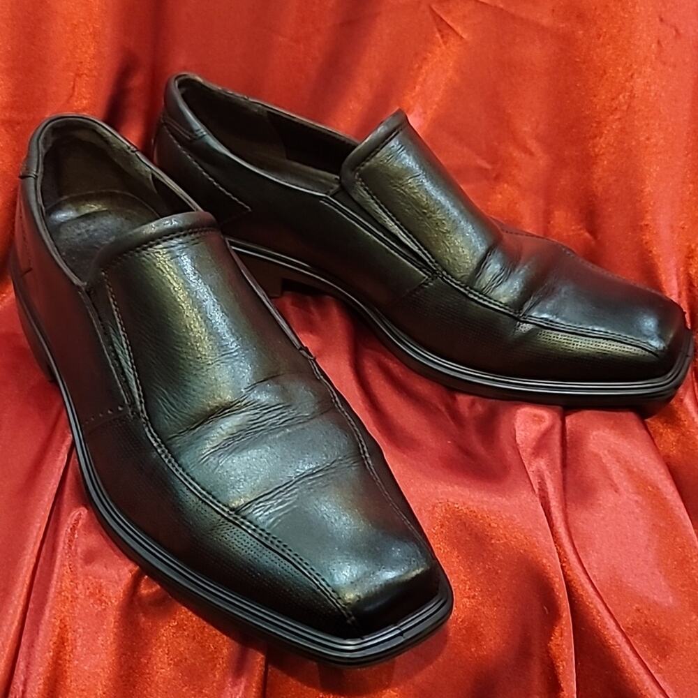 ECCO Helsinki sz EU43 US10 bike toe slip on loafer black top grain leath…